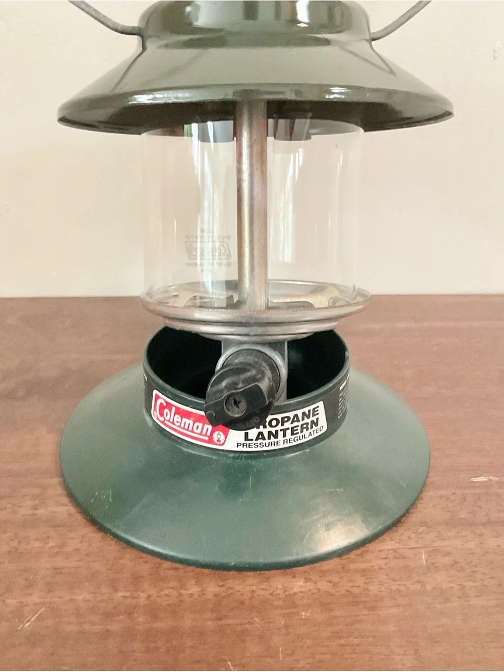Coleman 5152C700 Two-Mantle Propane Lantern w/ New Glass Globe & Original Box